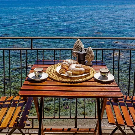 Acquamarina Giardini-Naxos